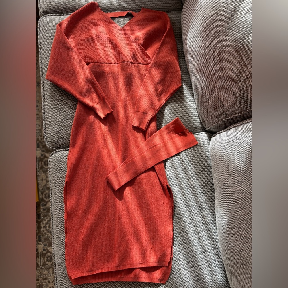 Orange tight sliming dress with slits on the sides size M